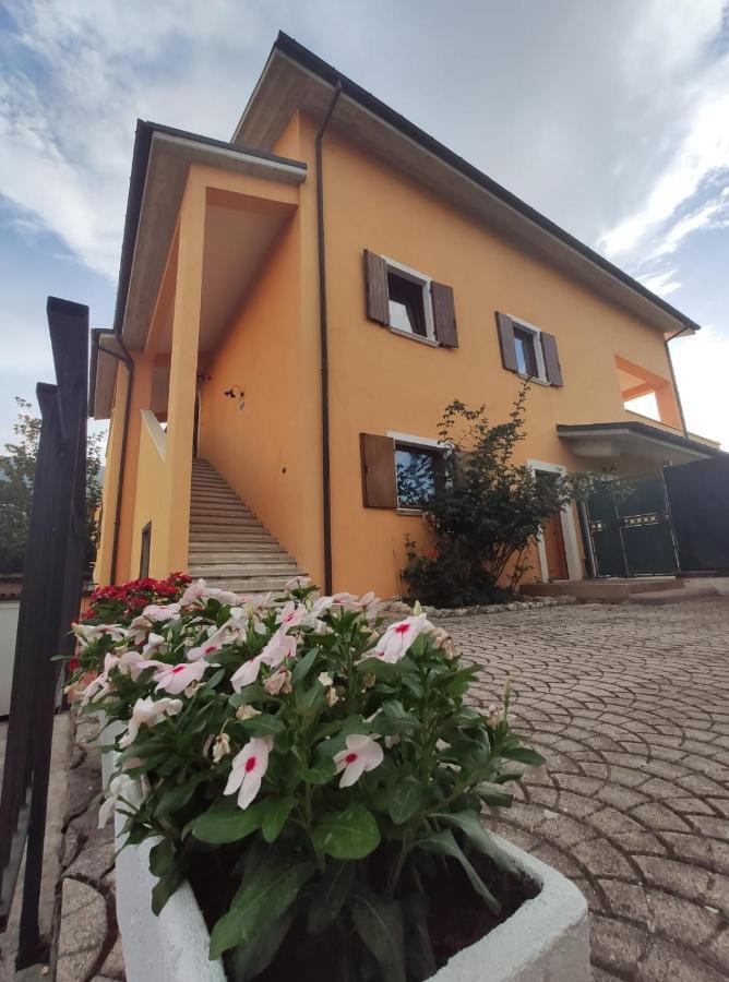 B&B Al Solito Posto LʼAquila Екстериор снимка